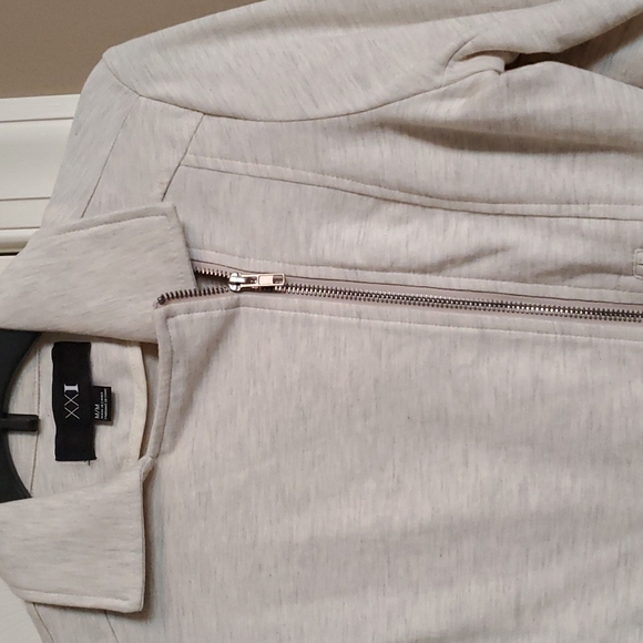 Jacket - Picture 2 of 7